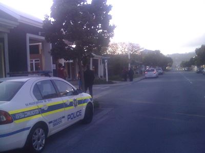 Employees robbed, tied up at gunpoint
